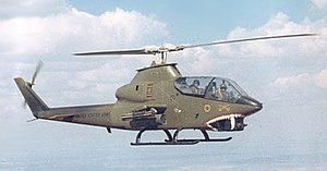사진 3. 전문 공격헬기인 AH-1 코브라, 사진은 G형이다. 코브라는 본래 UH-1의 개량형이라 인디언 이름이 별도로 붙지 않았다.